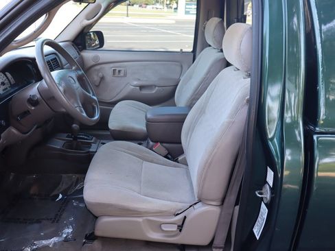 Used 2002 Toyota Tacoma 4x4 Regular Cab image 18