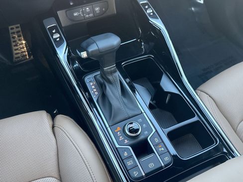 Used 2026 Kia Sorento SX Prestige w/ Olive Brown Leather Package image 23