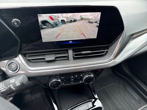 Used 2025 Chevrolet Trax ACTIV w/ Driver Confidence Package FWD image 18