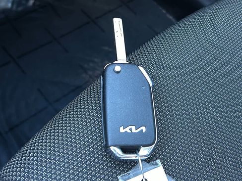 Used 2023 Kia Forte LXS w/ LXS Technology Package FWD image 29