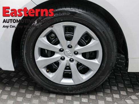 Used 2024 Toyota Corolla LE image 31