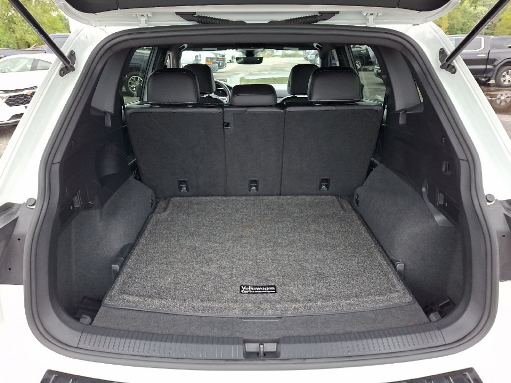 Used 2023 Volkswagen Tiguan SE R-Line AWD/4WD image 31