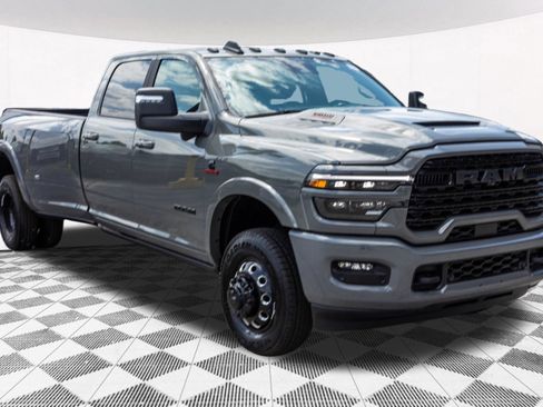 New 2026 RAM 3500 Limited AWD/4WD image 14