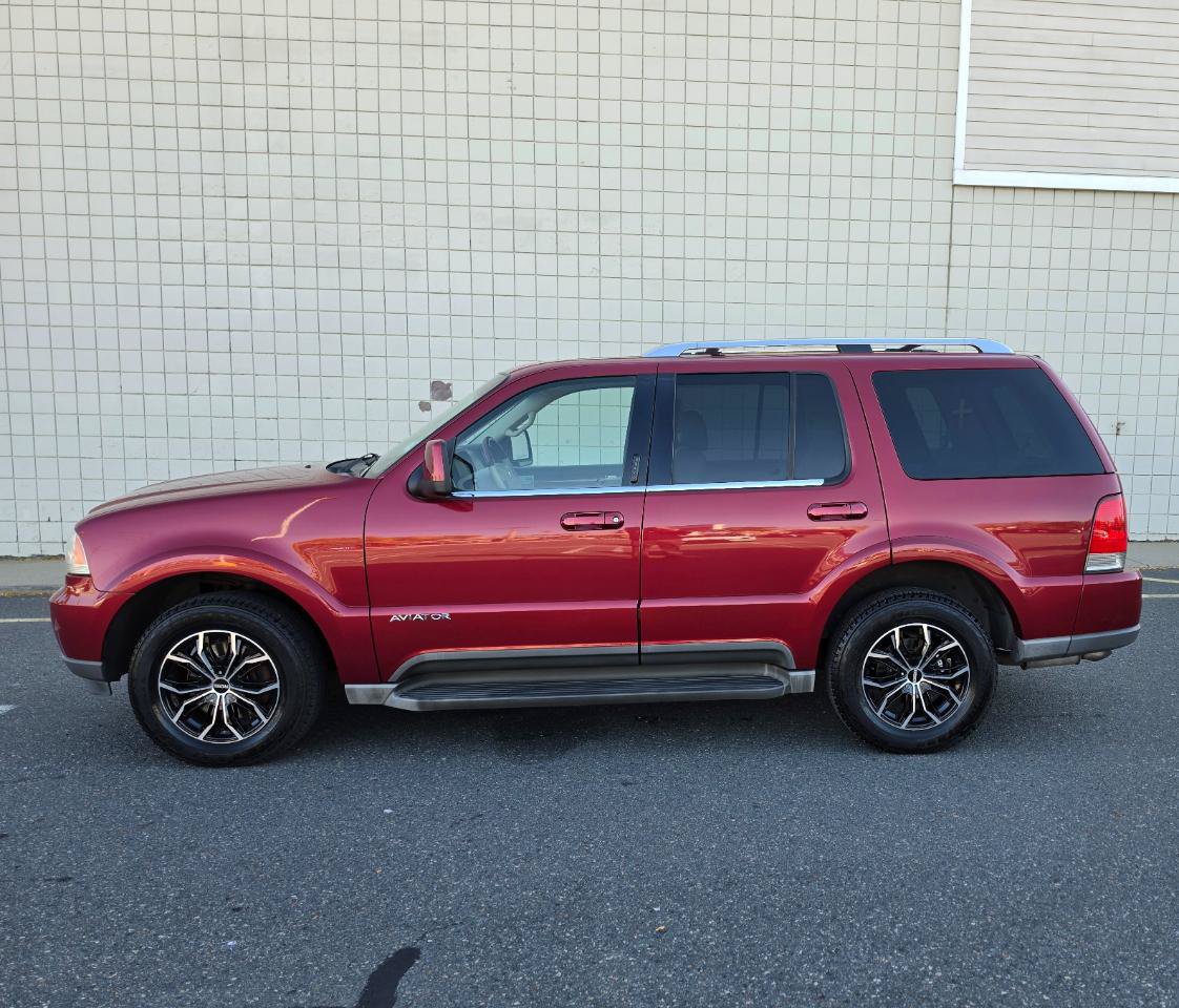 Used 2004 Lincoln Aviator AWD image 4