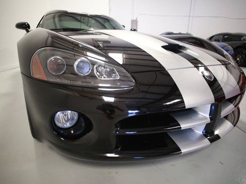 Used 2006 Dodge Viper SRT-10 RWD image 12