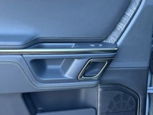 Used 2022 Rivian R1T Launch Edition image 25