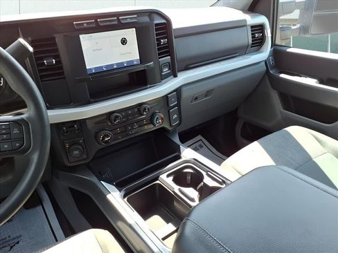 Used 2023 Ford F450 XLT image 5