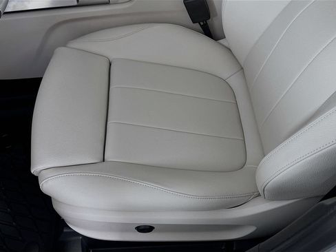 Used 2026 Mercedes-Benz GLB 250 4MATIC image 19