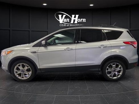 Used 2015 Ford Escape SE w/ Equipment Group 201A image 3