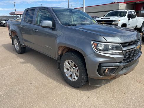 Used 2022 Chevrolet Colorado LT w/ LT Convenience Package image 9