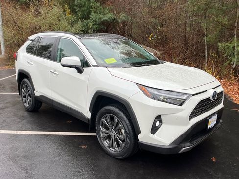 Used 2022 Toyota RAV4 Limited image 7
