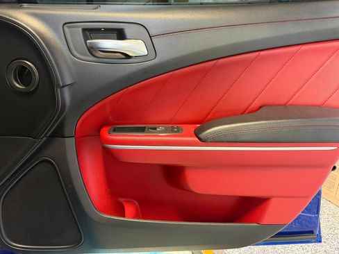 Used 2019 Dodge Charger Scat Pack w/ Technology Group RWD image 26