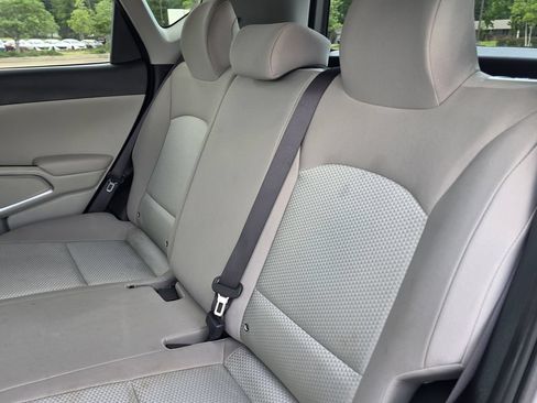 Used 2025 Kia Soul LX w/ LX Technology Package FWD image 30