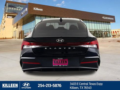 Used 2024 Hyundai Elantra SEL w/ Convenience Package FWD image 7