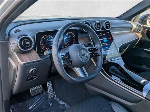 Certified 2025 Mercedes-Benz GLC 300 4MATIC image 9
