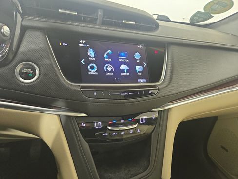 Used 2019 Cadillac XT5 Luxury image 22
