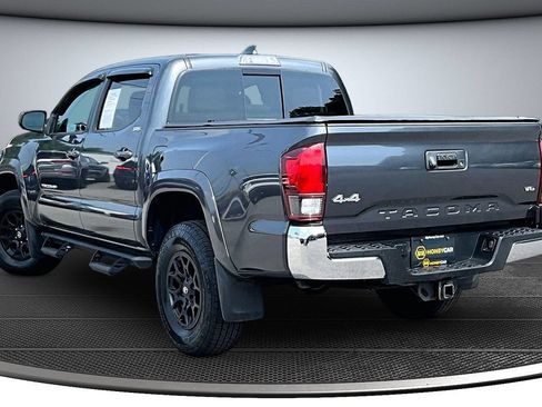 Used 2021 Toyota Tacoma SR5 AWD/4WD image 4