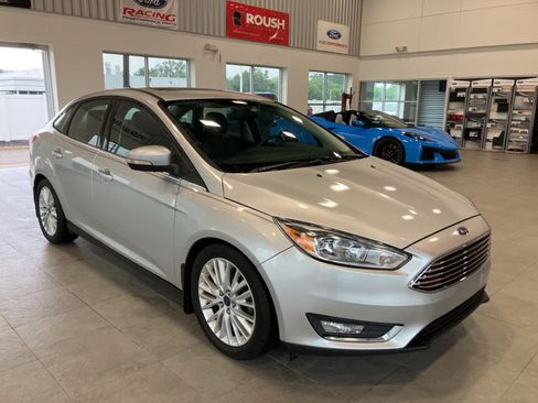Used 2016 Ford Focus Titanium w/ Exterior Protection Package image 3