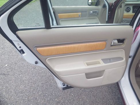 Used 2006 Lincoln Zephyr FWD image 27