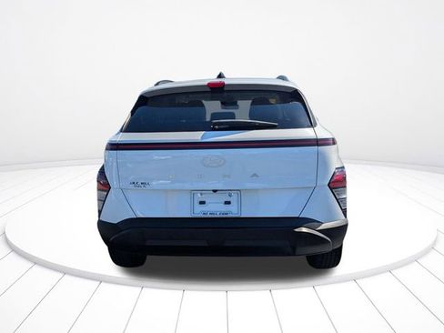 Used 2024 Hyundai Kona SEL image 4