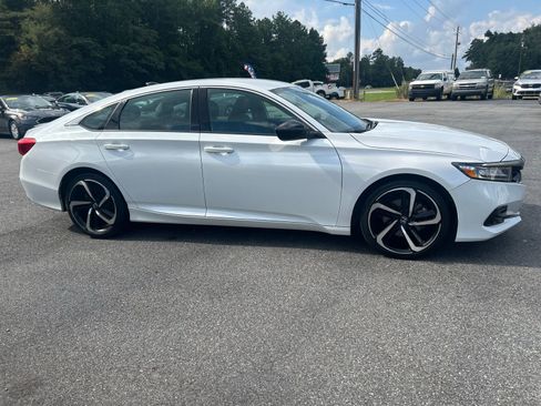 Used 2022 Honda Accord Sport image 10