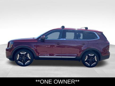 Used 2023 Kia Telluride EX w/ EX Captain's Chair Package AWD/4WD image 2