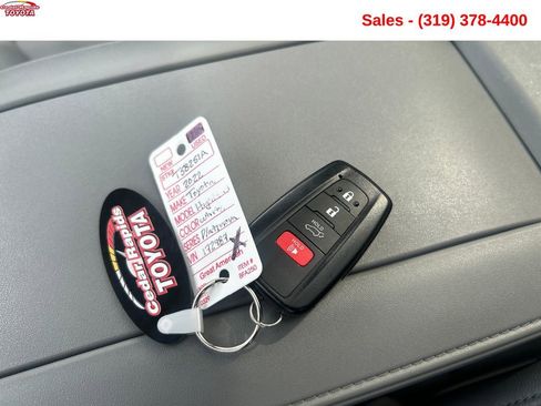 Used 2022 Toyota Highlander Platinum AWD/4WD image 26