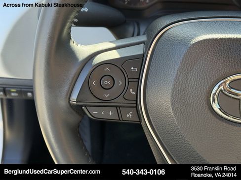 Used 2024 Toyota Corolla SE image 17