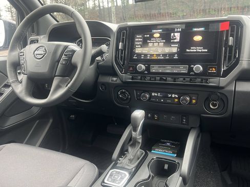 New 2026 Nissan Frontier SV w/ SV Convenience Package AWD/4WD image 3