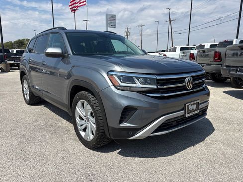 Used 2021 Volkswagen Atlas SE w/ Panoramic Sunroof Package AWD/4WD image 7
