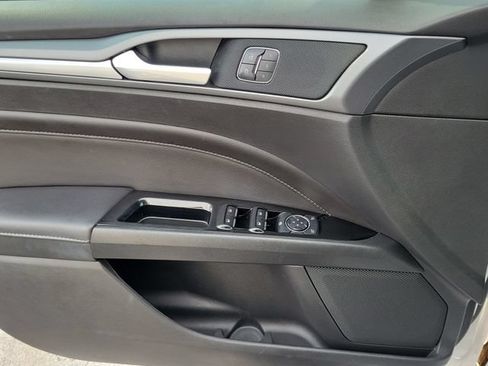 Used 2016 Ford Fusion Titanium FWD image 15