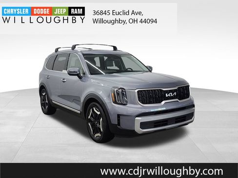 Used 2023 Kia Telluride EX AWD/4WD image 3