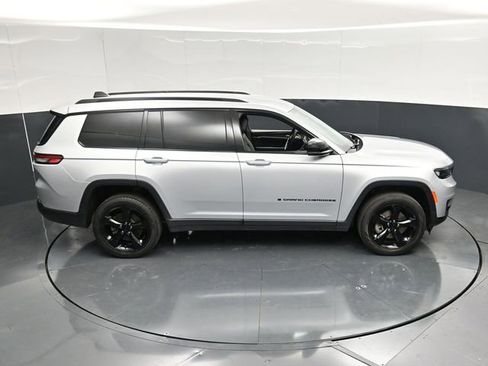 Used 2024 Jeep Grand Cherokee L Limited w/ Black Appearance Package AWD/4WD image 58