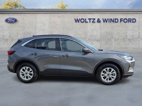 Used 2023 Ford Escape Active w/ Tech Pack #2 AWD/4WD image 7