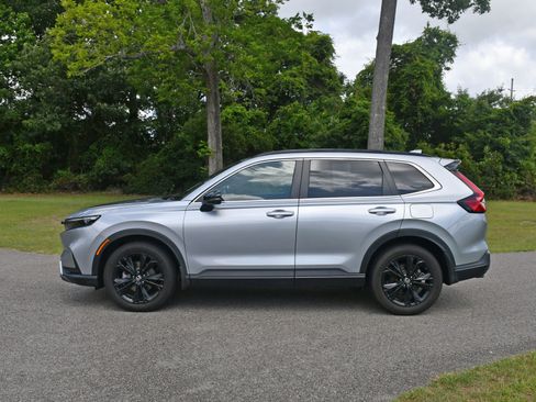 Used 2023 Honda CR-V Sport Touring image 2
