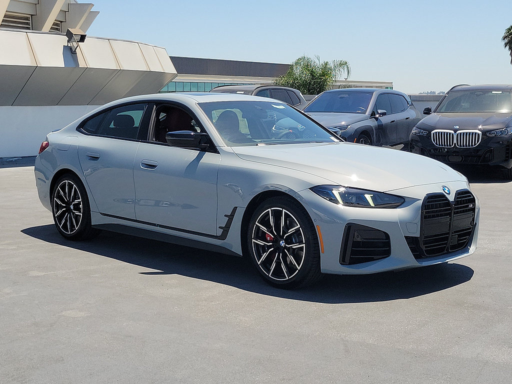 New 2026 BMW M440i w/ Premium Package RWD image 4