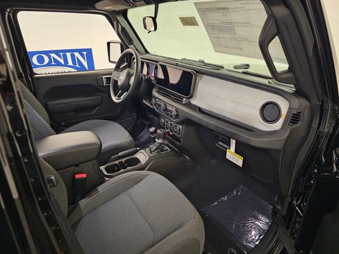 New 2026 Jeep Gladiator Sport image 32