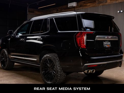 Used 2023 GMC Yukon Denali w/ Denali Reserve Package image 7