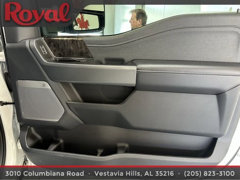 Used 2024 Ford F350 Lariat w/ Lariat Ultimate Package image 9