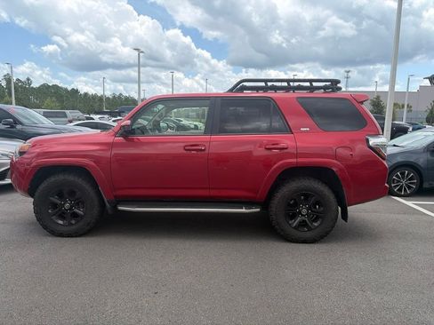 Used 2019 Toyota 4Runner SR5 AWD/4WD image 11