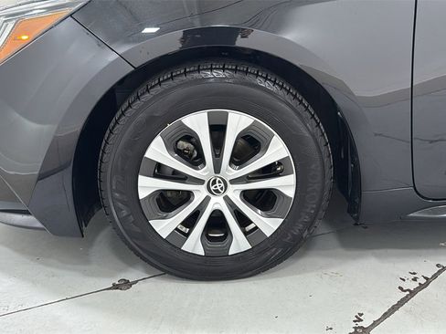 Used 2022 Toyota Corolla LE image 24
