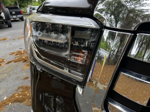 Used 2019 Toyota Tundra 1794 Edition image 12