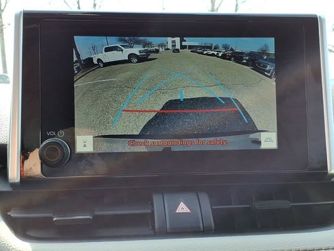 Used 2025 Toyota RAV4 XLE w/ Convenience Package image 17