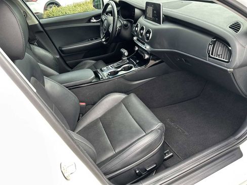 Used 2019 Kia Stinger Premium image 24