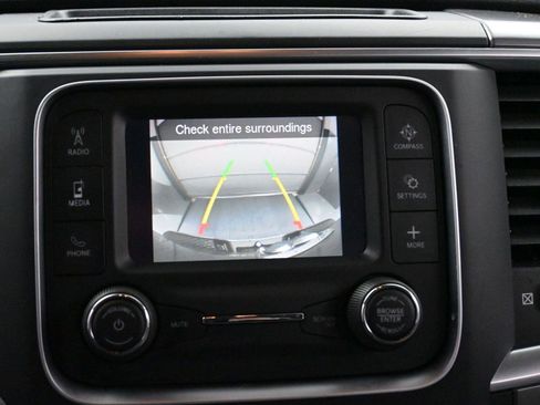 Used 2021 RAM 1500 Classic SLT image 19