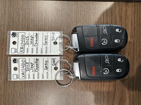 Used 2015 Jeep Grand Cherokee Limited image 44