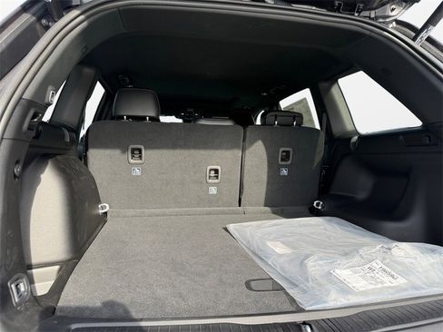 New 2025 Jeep Grand Cherokee Altitude image 17