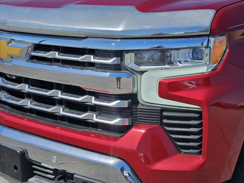 Used 2022 Chevrolet Silverado 1500 LTZ AWD/4WD image 5