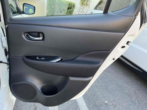 Used 2019 Nissan Leaf SV Plus w/ SV Plus Technology Package FWD image 67