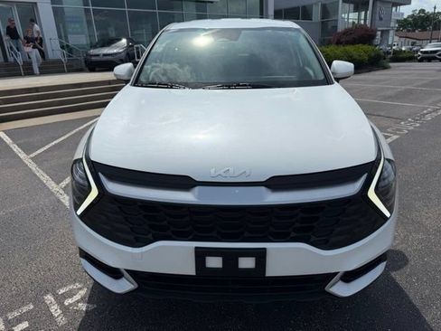Used 2024 Kia Sportage LX AWD/4WD image 11